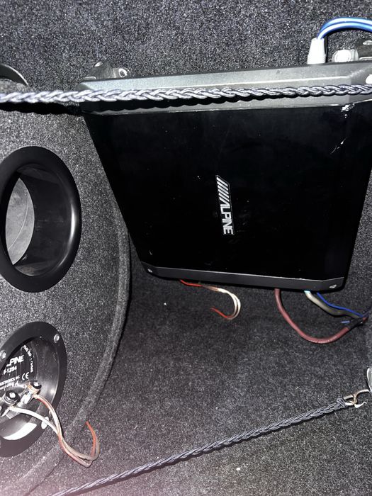 Subwoofer alpine 1000w 300 rms