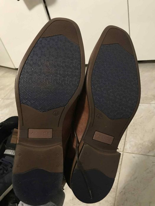 46 номер обувки чисто нови