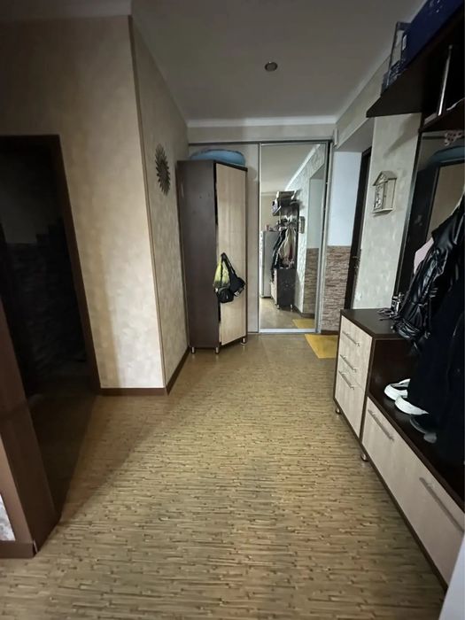 Продается 3х комнатная квартира.