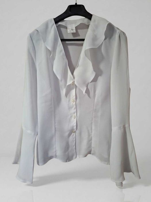 Bluză albă elegantă din vâscoză, de vară, cu mâneci clopot, marimea S-M