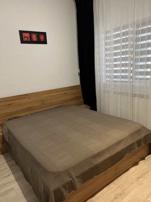 Inchiriez duplex cu curte