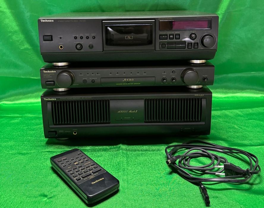 Linie audio Technics SE-A800MK2 , SU-C800MK2, RS-AZ6