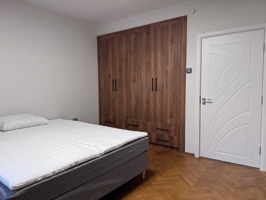 Дава се под наем Тристаен апартамент в Пловдив, Младежки Хълм - 85 кв.м за 677.79 € - Снимка #4