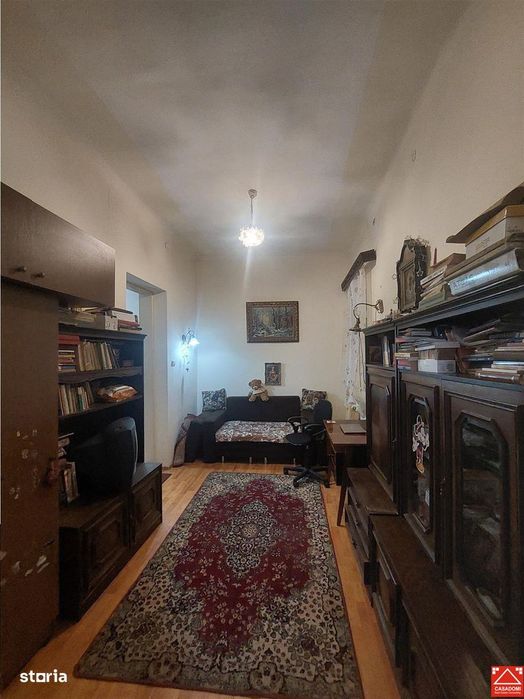 Apartament ultracentral cu curte privata