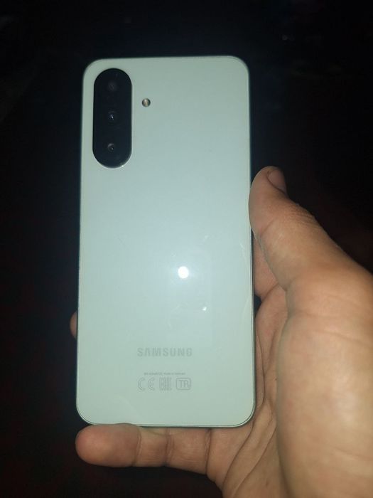 Samsung galaxy A26 6/128 bor yangi 2 oy buldi kim kar dak full