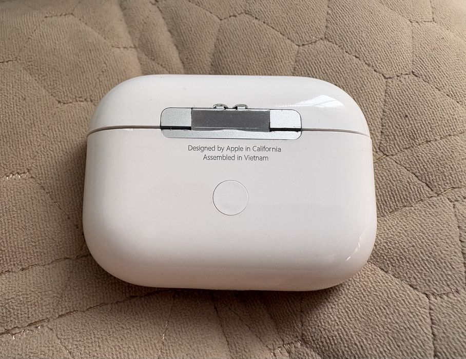 Airpods pro оригинал с чехлом