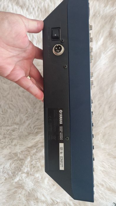 YAMAHA , mixer MG 124 CX   impecabil !