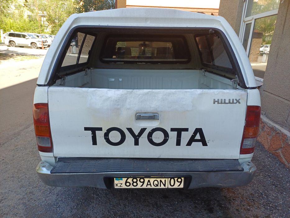 Тойота Хайлюкс 2014