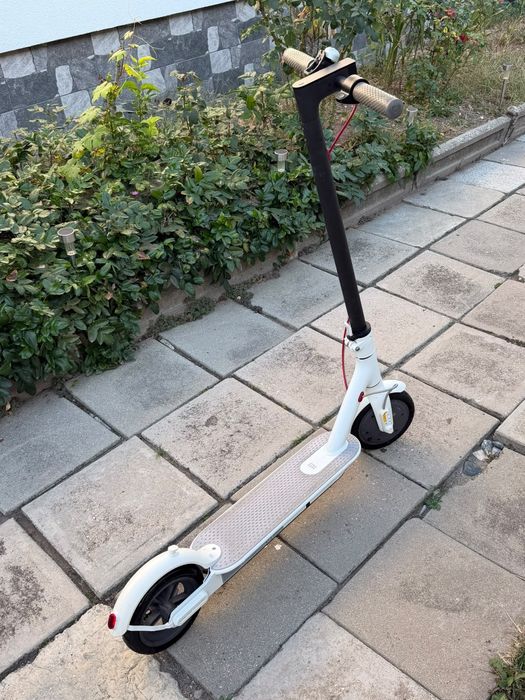 Trotineta Xiaomi M365