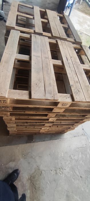 Поддон сотилади 21та