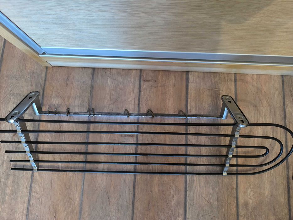 Закачалкa за стена