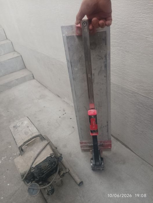 Compressor va kafel kesgich