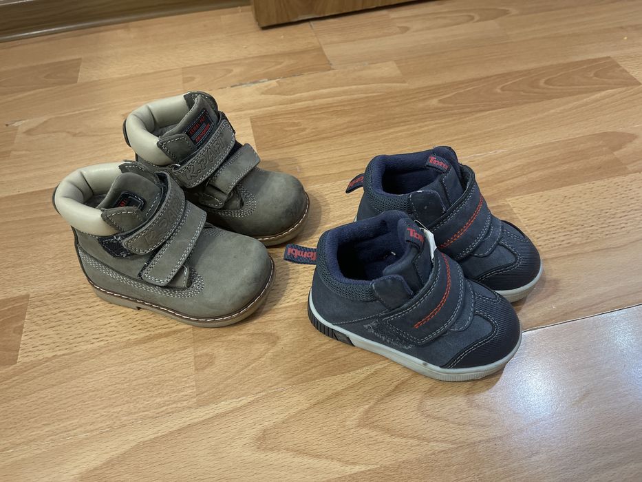 Продам детскую обувь