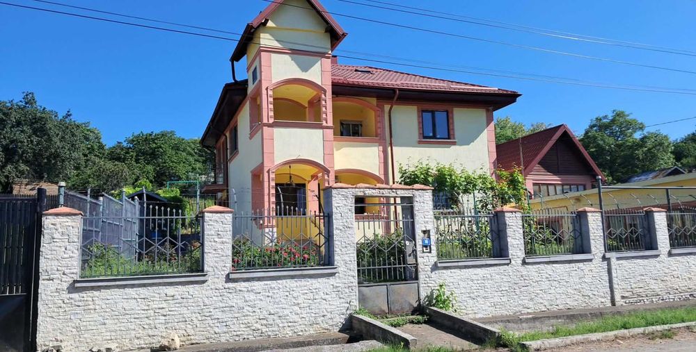 Casa de vanzare