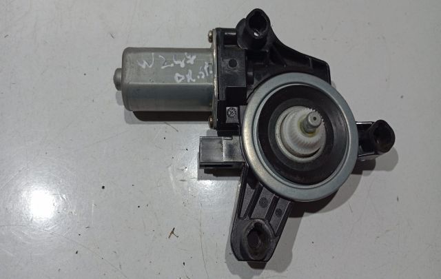 Motoras macara dreapta spate A0009060908 Mercedes-Benz A-Class W177/V
