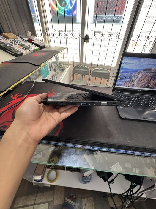 Fujitsu Lifebook P727 x360