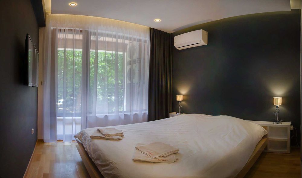 Дава се под наем Тристаен апартамент в Варна, Червен площад - 100 кв.м за 1400 € - Снимка #4