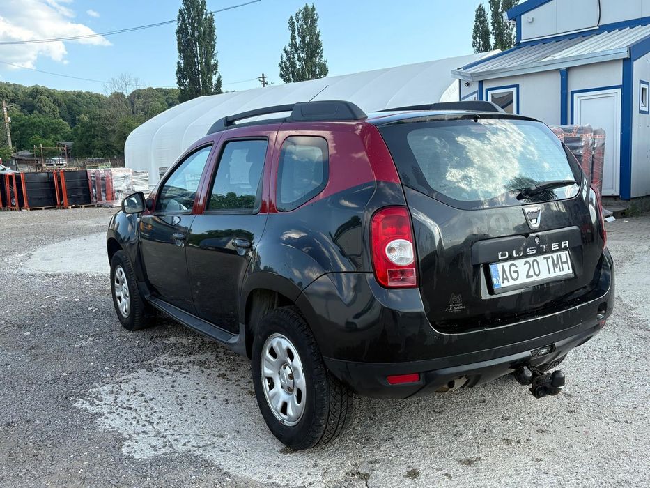 Vând Dacia Duster 4x4 Benzina+ Gpl