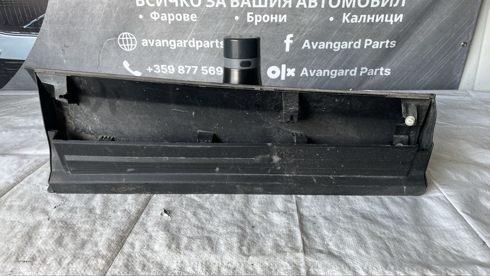 Декоративна лайстна за задна лява врата Toyota RAV4 2015-