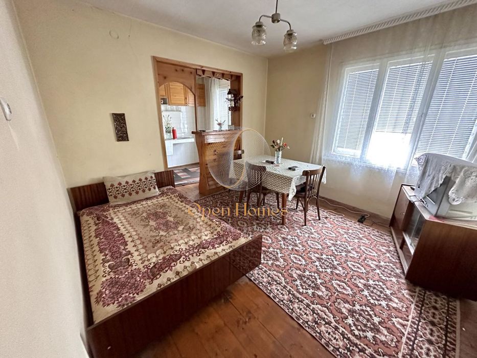 Къща в Пловдив, област-с.Кадиево площ 178 цена 96666