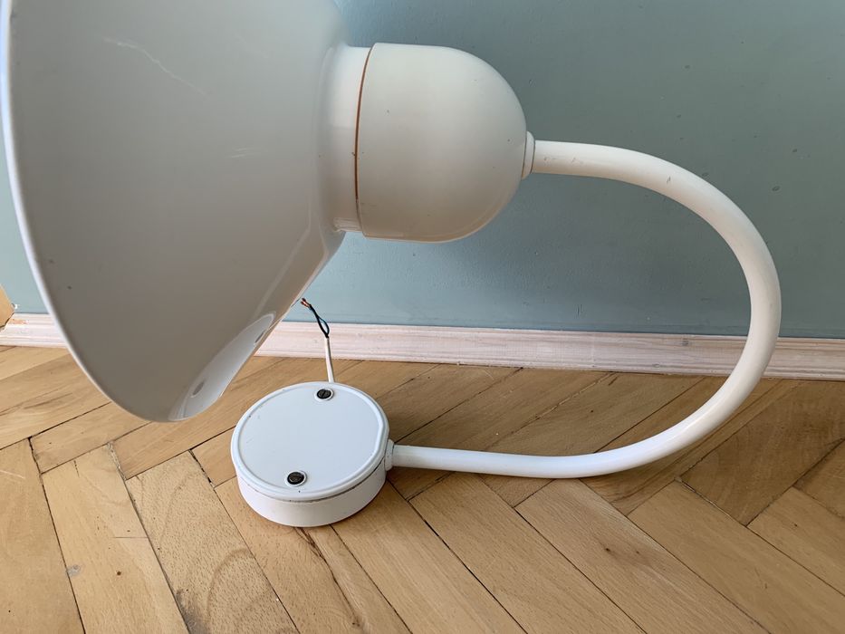 Винтидж бяла външна стенна лампа /90-те