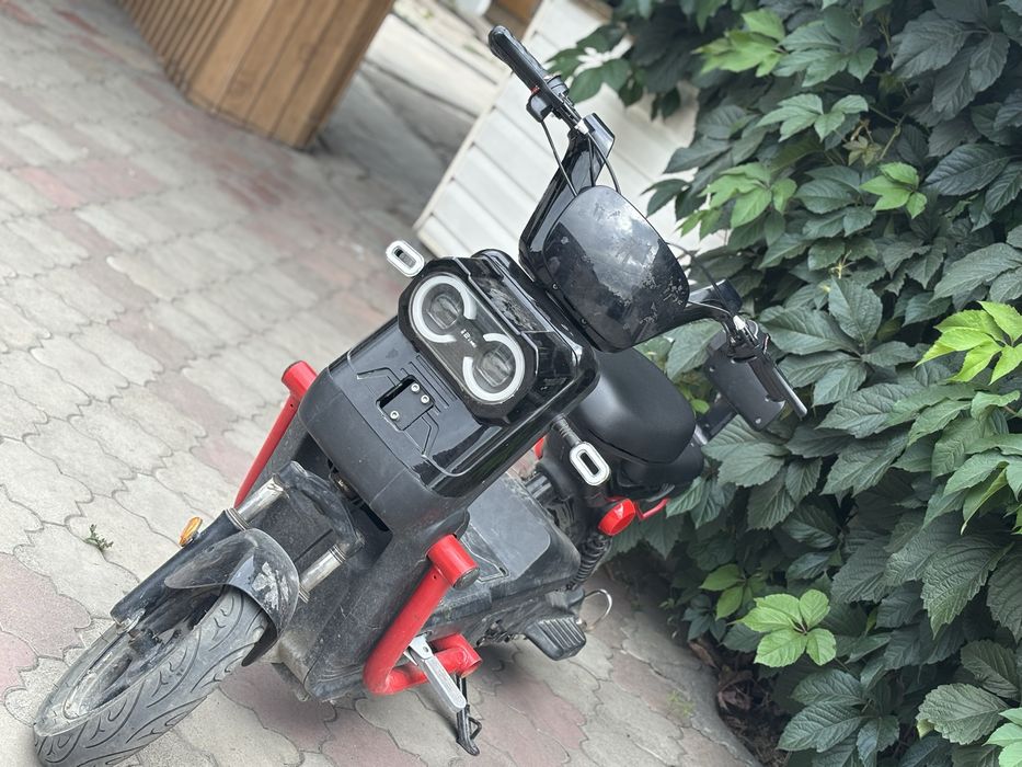 Продам электро мопед танк