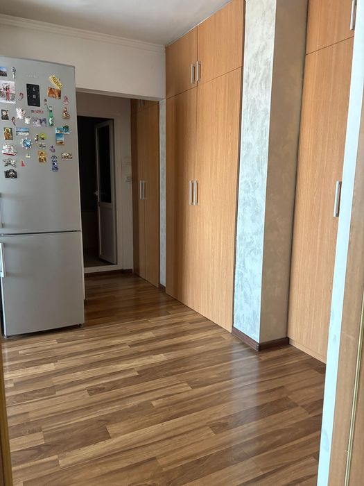 Vând PB 2 camere,decomandat.