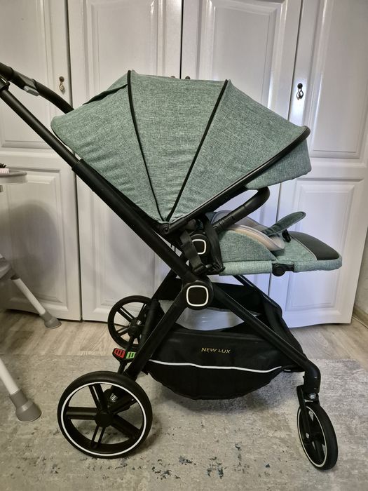 Продам коляску..