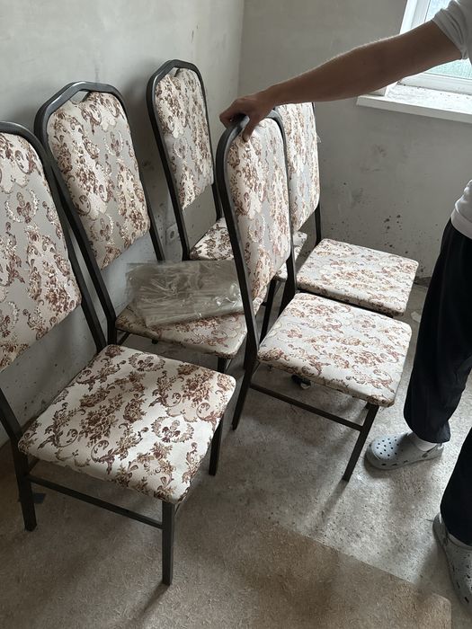 Мебель для дома , комод , стулья , гарнитур