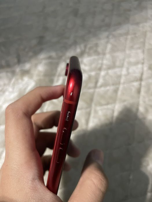 iPhone XR продам