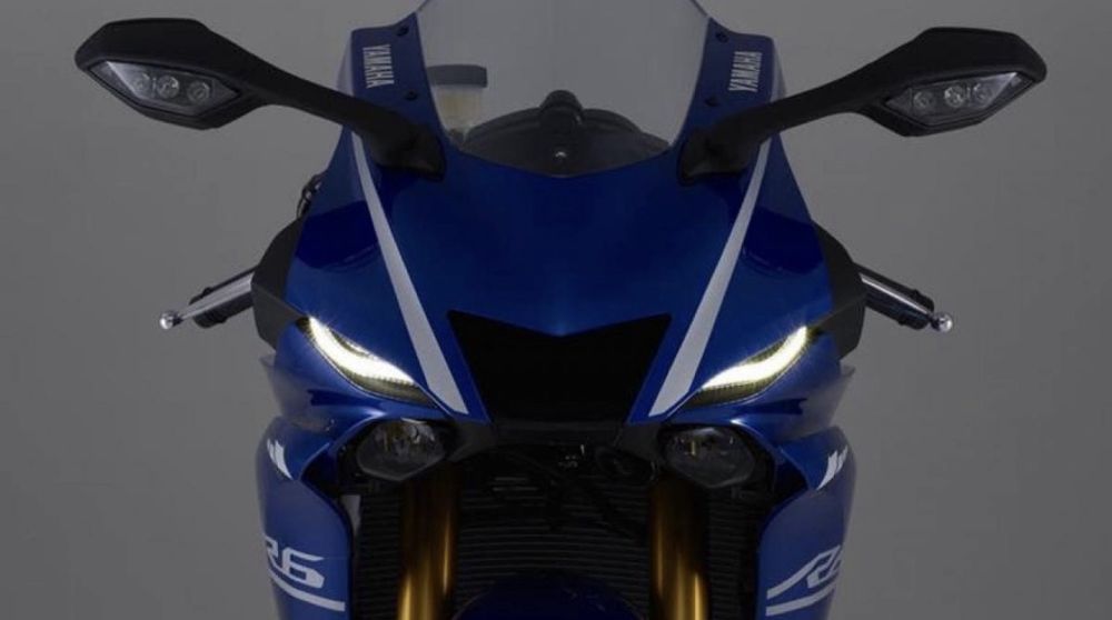 Dezmembrez yamaha r6 r11-rj15