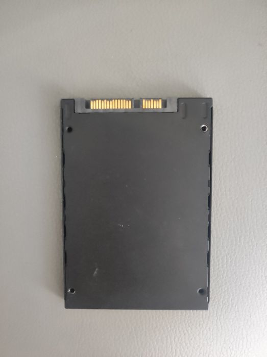 Vând SSD 240 Giga