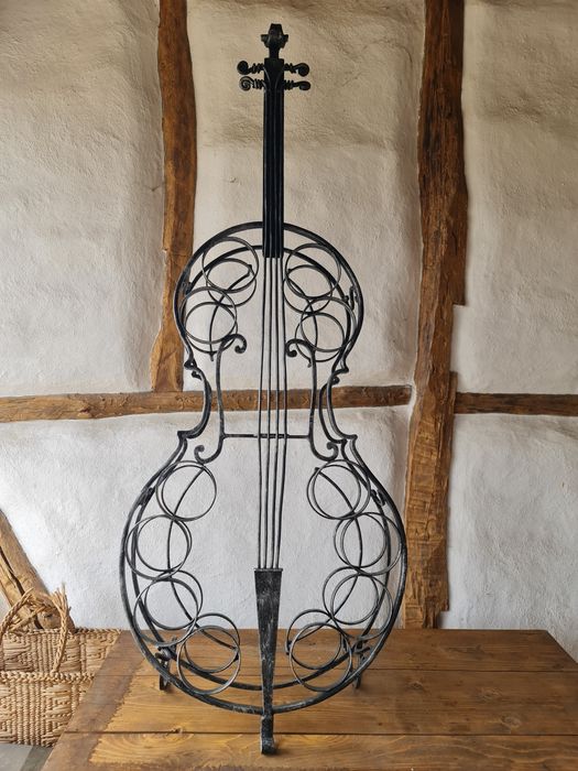 Стойка за вино от ковано желязо