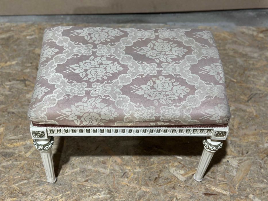 Taburet Vintage Stil Louis XVI neoclasic; Scaunel cu sezut tapitat