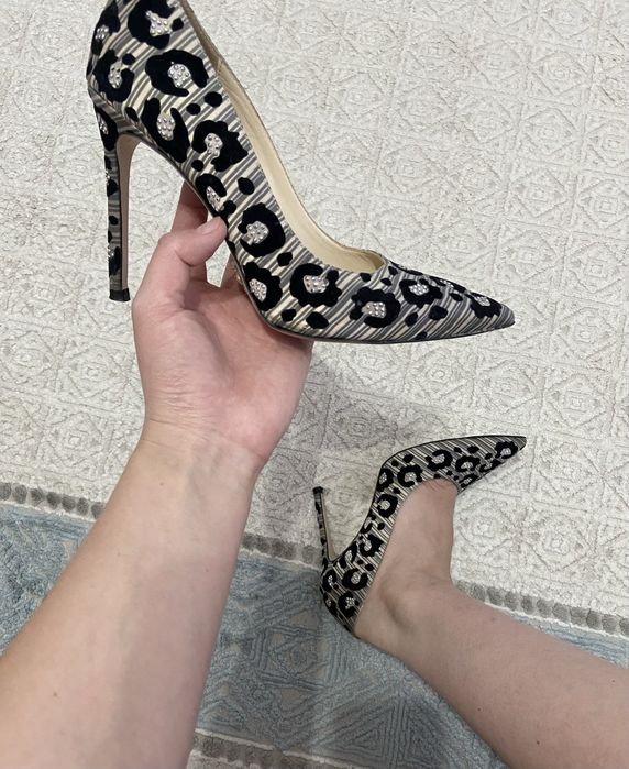 Продам туфли бренд Доссо Досси