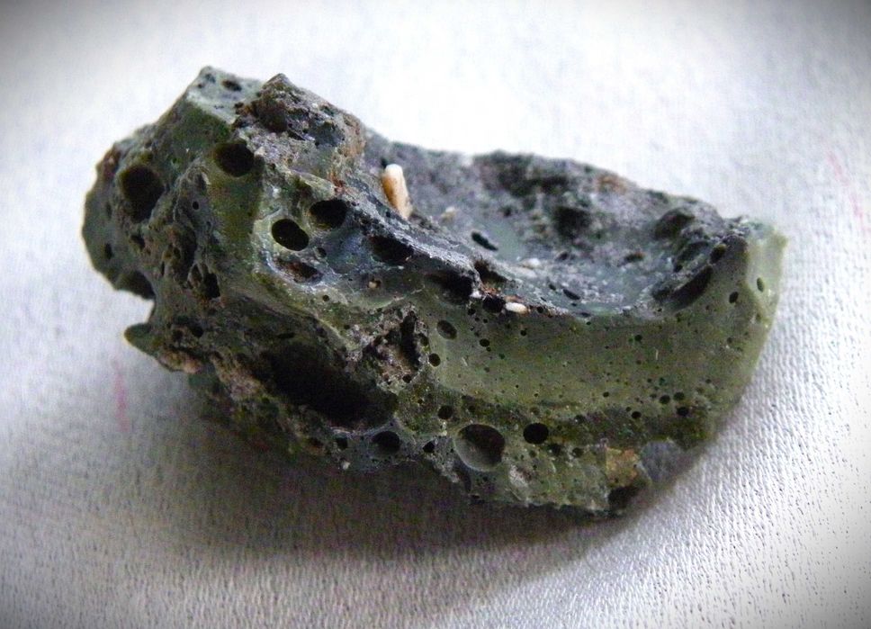 Метеорит тектит "Дарвиново стъкло" darwin glass