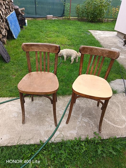 Scaune de lemn vintage