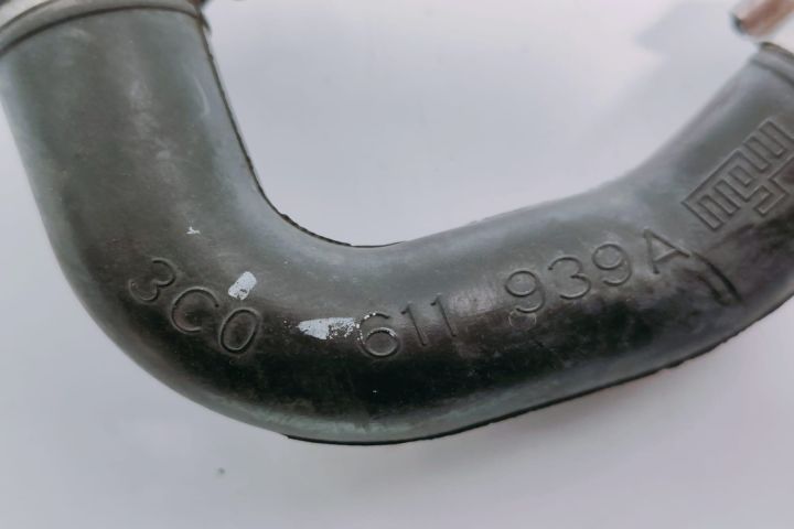 Furtun  conducta vacuum 3C0611939A Volkswagen VW Golf a 5-a generatie