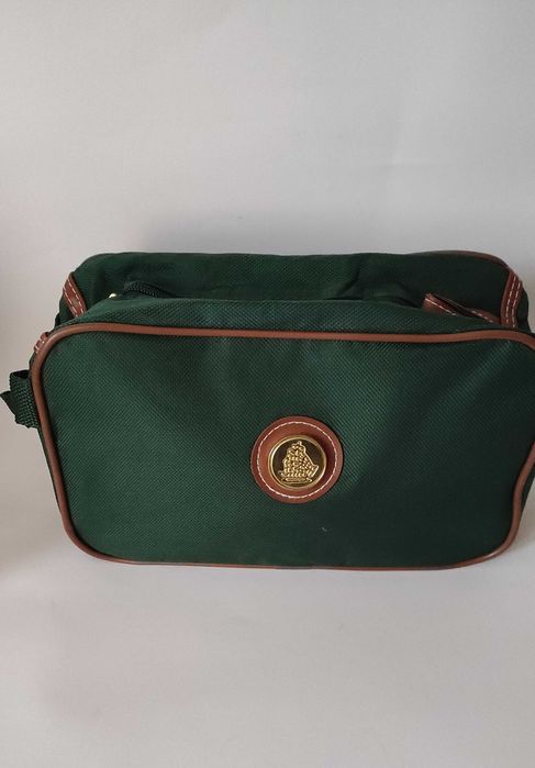 2 чантички за тоалетни принадлежности