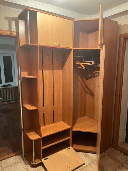 Продам шкаф прихожую