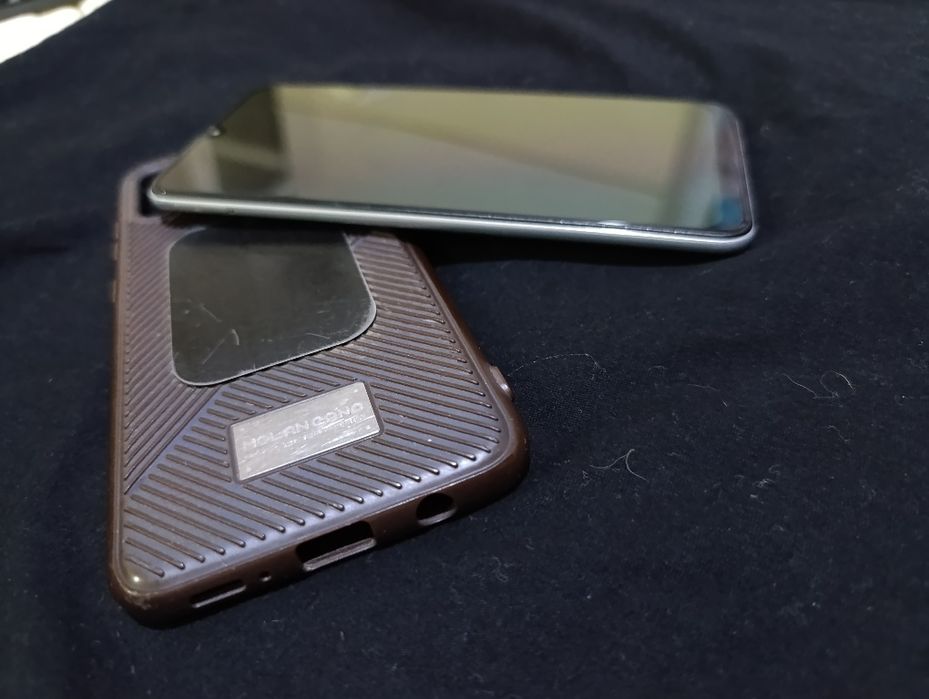 Samsung A30 + chexol