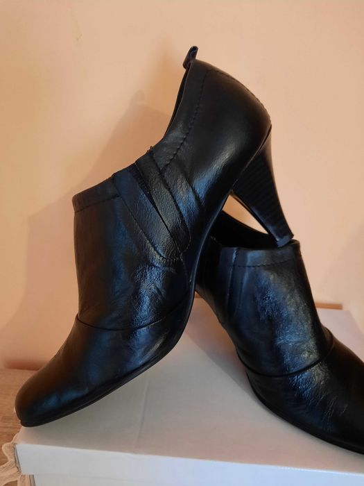 Боти Dikos номер 40