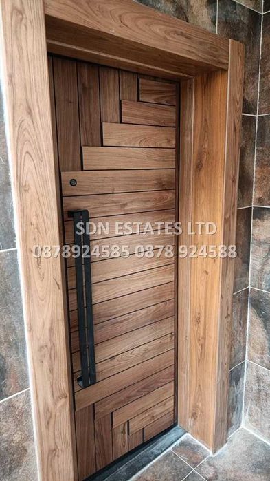 Продава се Четиристаен апартамент в Казанлък - 160 кв.м за 938 €/кв.м - Снимка #10