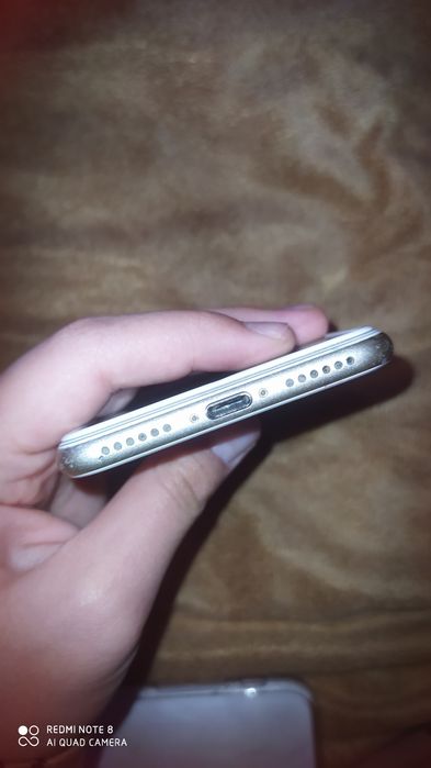 Tilfon sotiladi  iphone 7