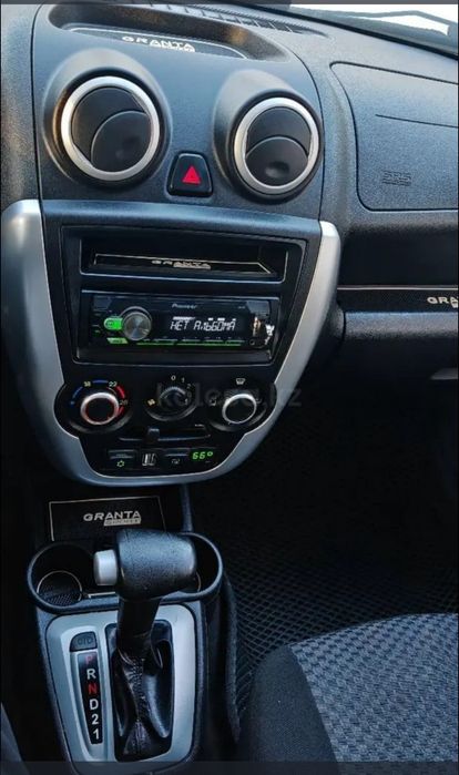 ВАЗ (Lada) Granta 2190