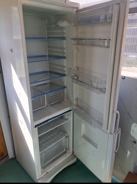 Продам холодильник в рабочем хорошем состоянии