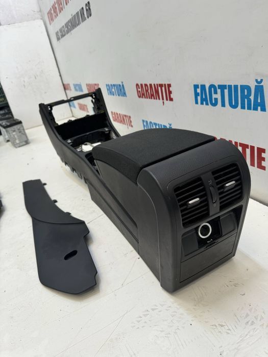 Cotiera grile ventilatie suporti pahare Passat B6 negru textil