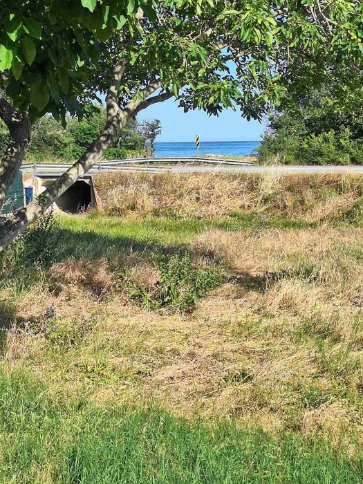 Продава се парцел до морето с площ 180 м2 в Аспровалта