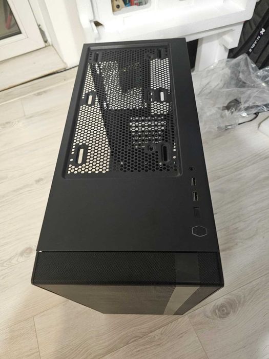 Carcasa PC Cooler Master MasterBox NR600