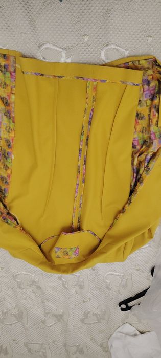 Продаёться стильный шикарный пиджак